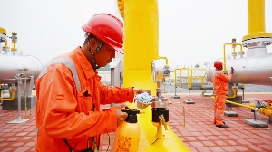 南气北上通道拓展改善中东部能源结构(图1)